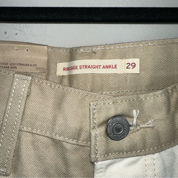 Levi’s Ribcage Straight Ankle Khaki and White Jeans Size 29 fits like 27 or 28 - Picture 4 of 10